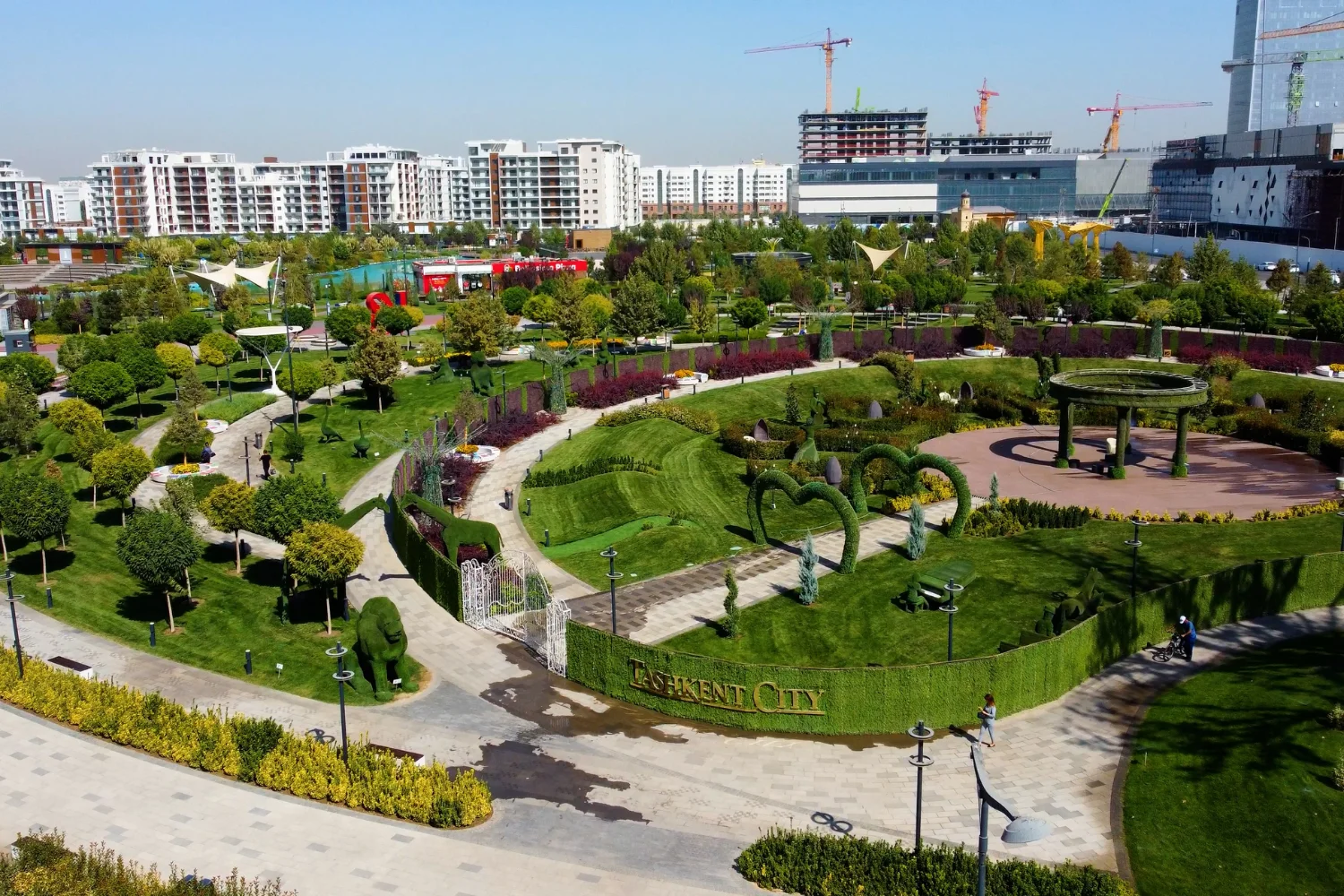 Landscape Design Vs Landscape Architecture, Landscape Design, Landscape Designer, Landscape Architecture, Landscape Architect, Landscape Services, Landscaping Services in India, Landscaping Company, Landscape Design Software, Nursery in India, Bagwani Nursery, Wholesale Plant Supplier, Wholesale Plant Nursery, Landscaping Company in India, Plant Exporter in India, Softscape, Soft scaping in India, Hardscape, Hardscaping in India. Bagwani Nursery landscaping Services